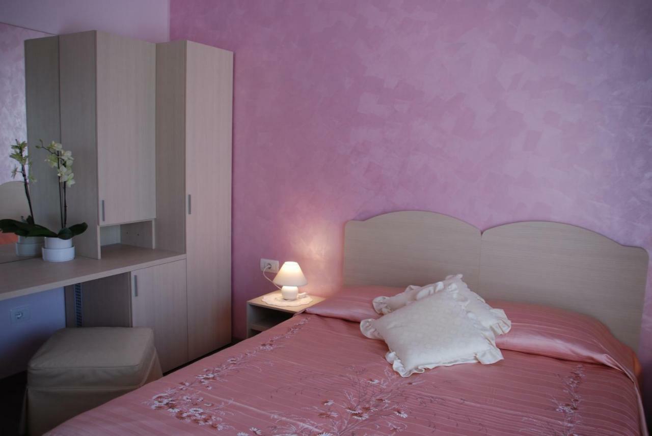 Rooms Edda Savudrija Exteriör bild