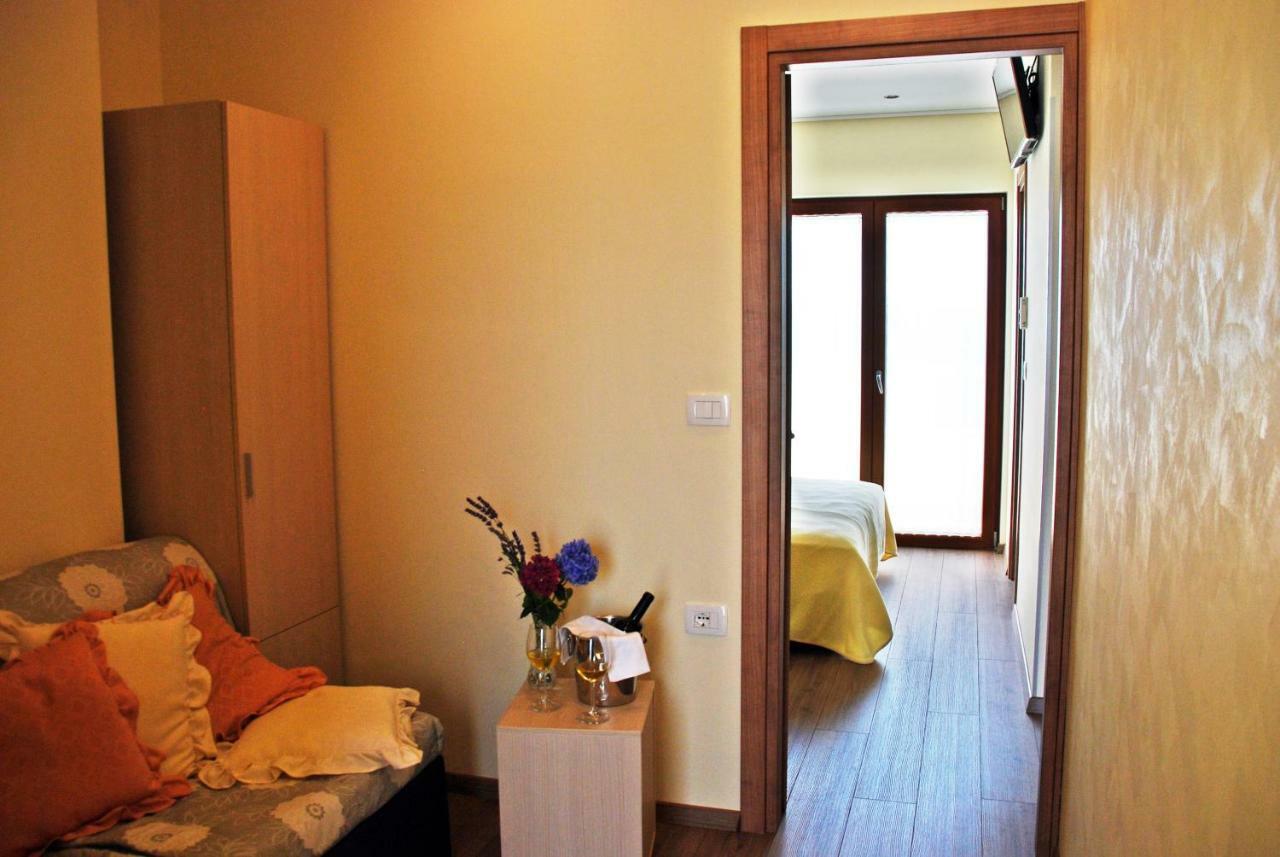 Rooms Edda Savudrija Exteriör bild